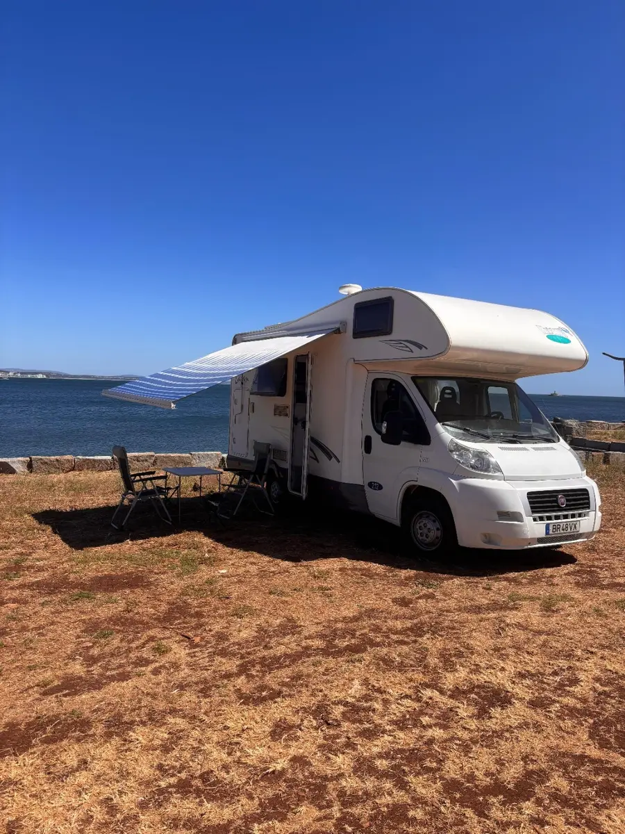 Concha Caravan set up beside the Portuguese coast